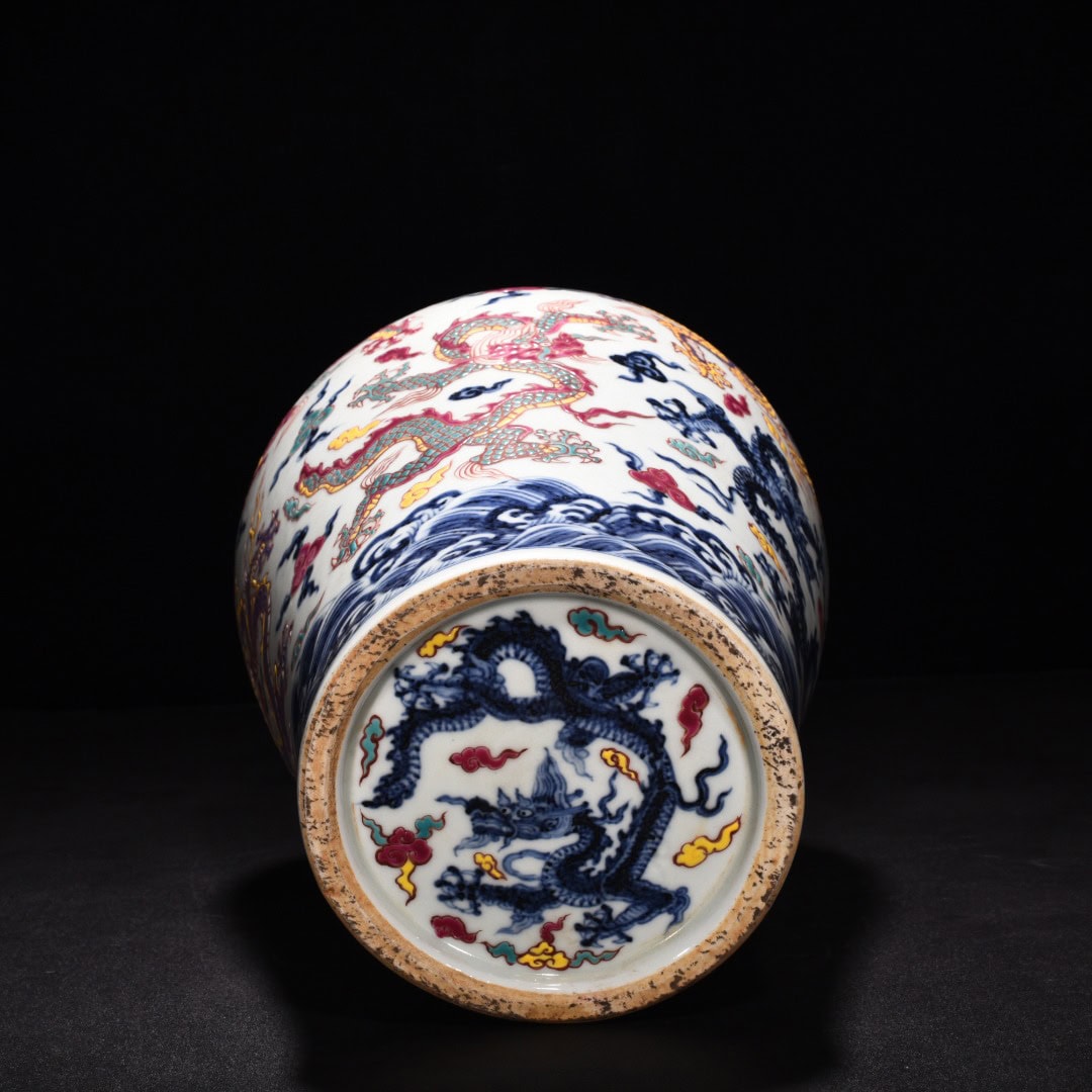 Ming Dynasty Xuande blue and white five color plum vase