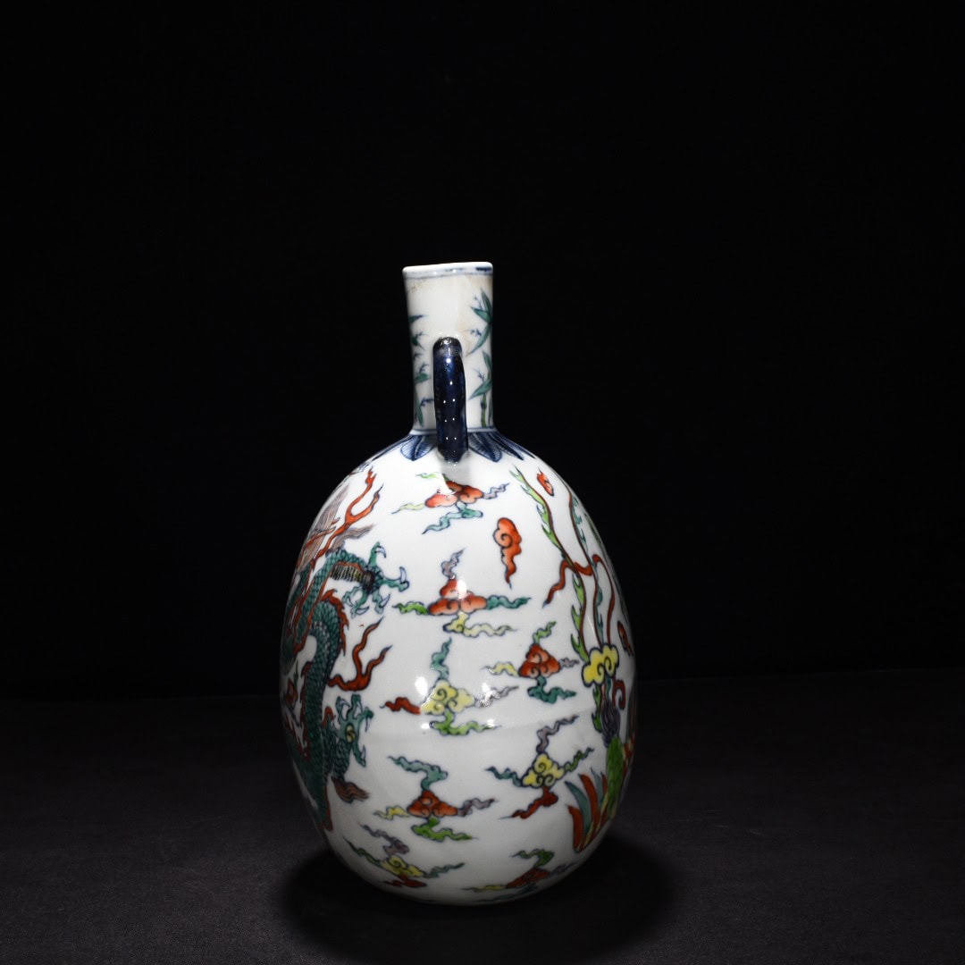 Ming Dynasty Xuande blue and white flat vase