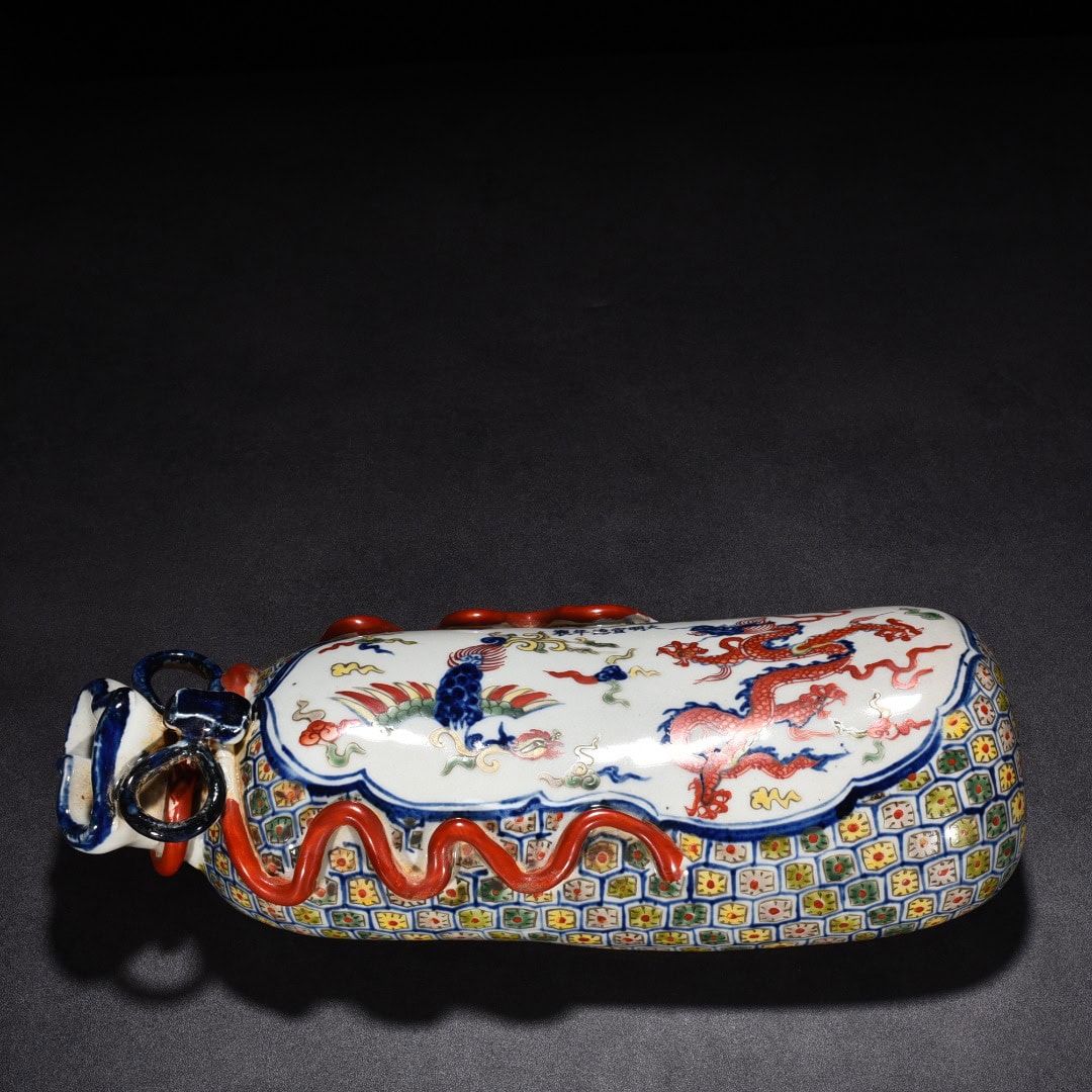 Ming Dynasty Xuande blue and white dragon and phoenix pattern pillow