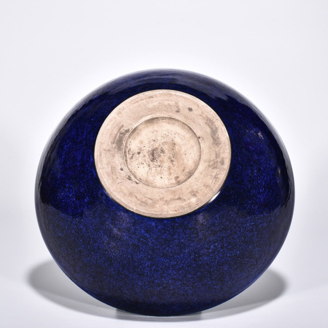 Ming dynasty Xuande blue flower large alms bowl