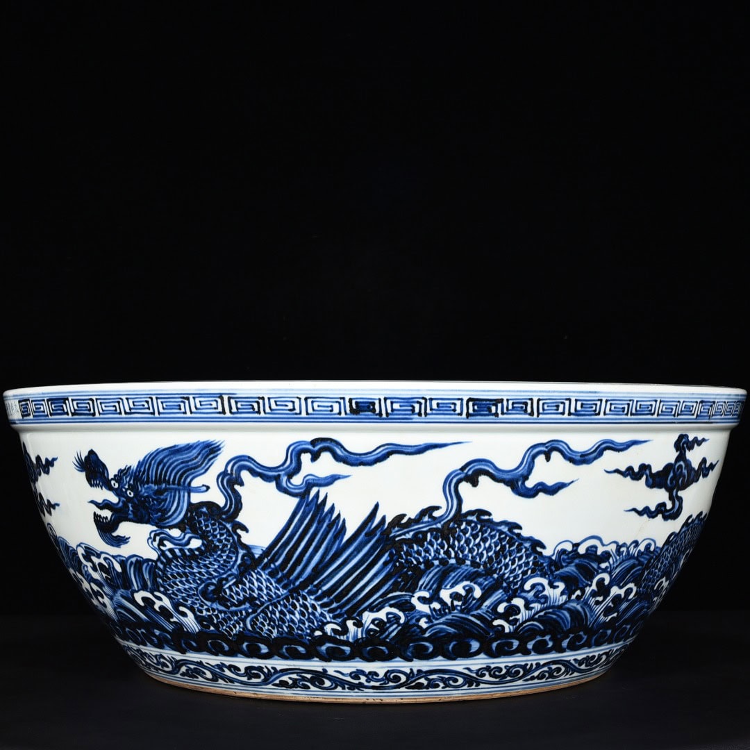 Ming Dynasty Xuande blue and white seawater basin