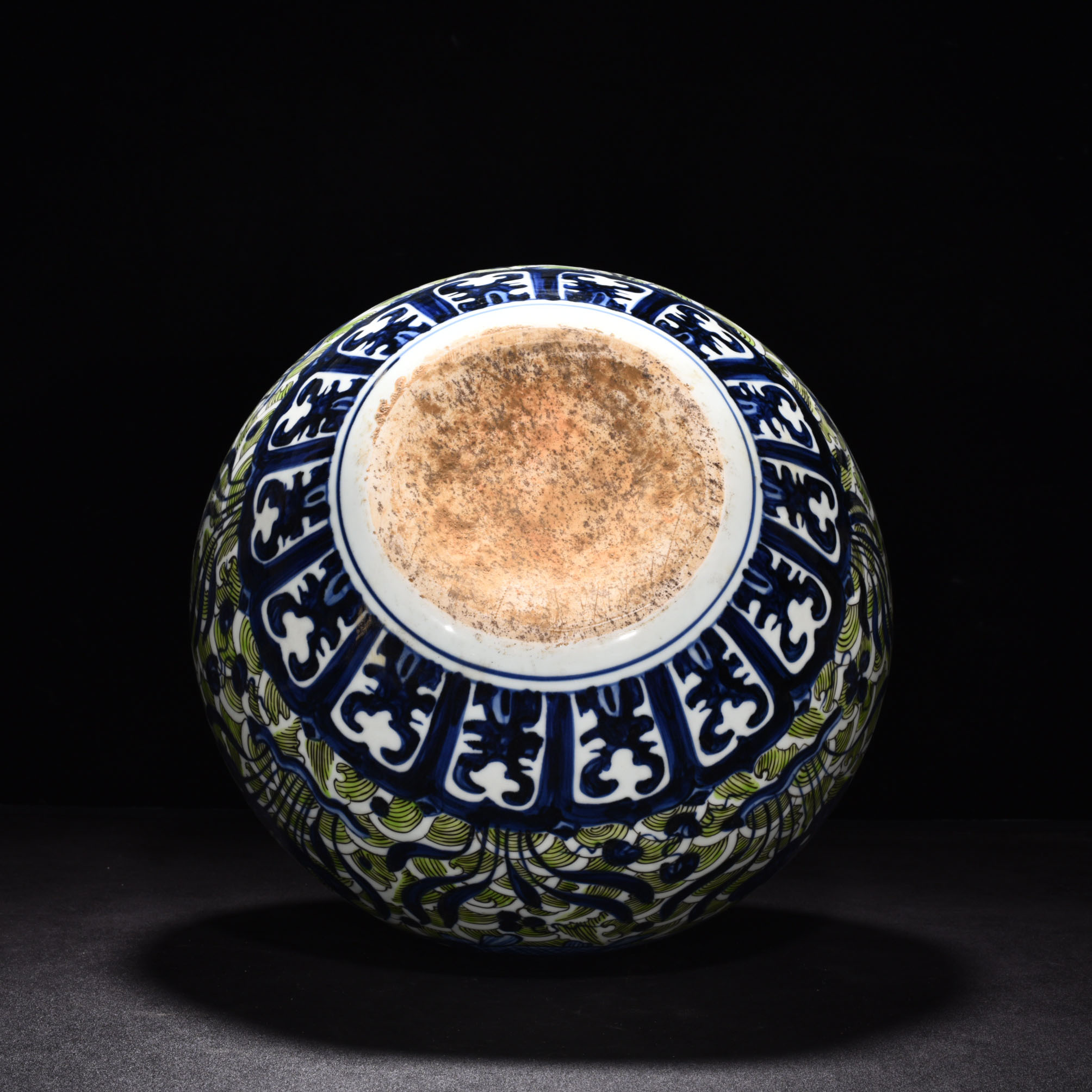 Ming Dynasty Xuande blue and white celestial vase