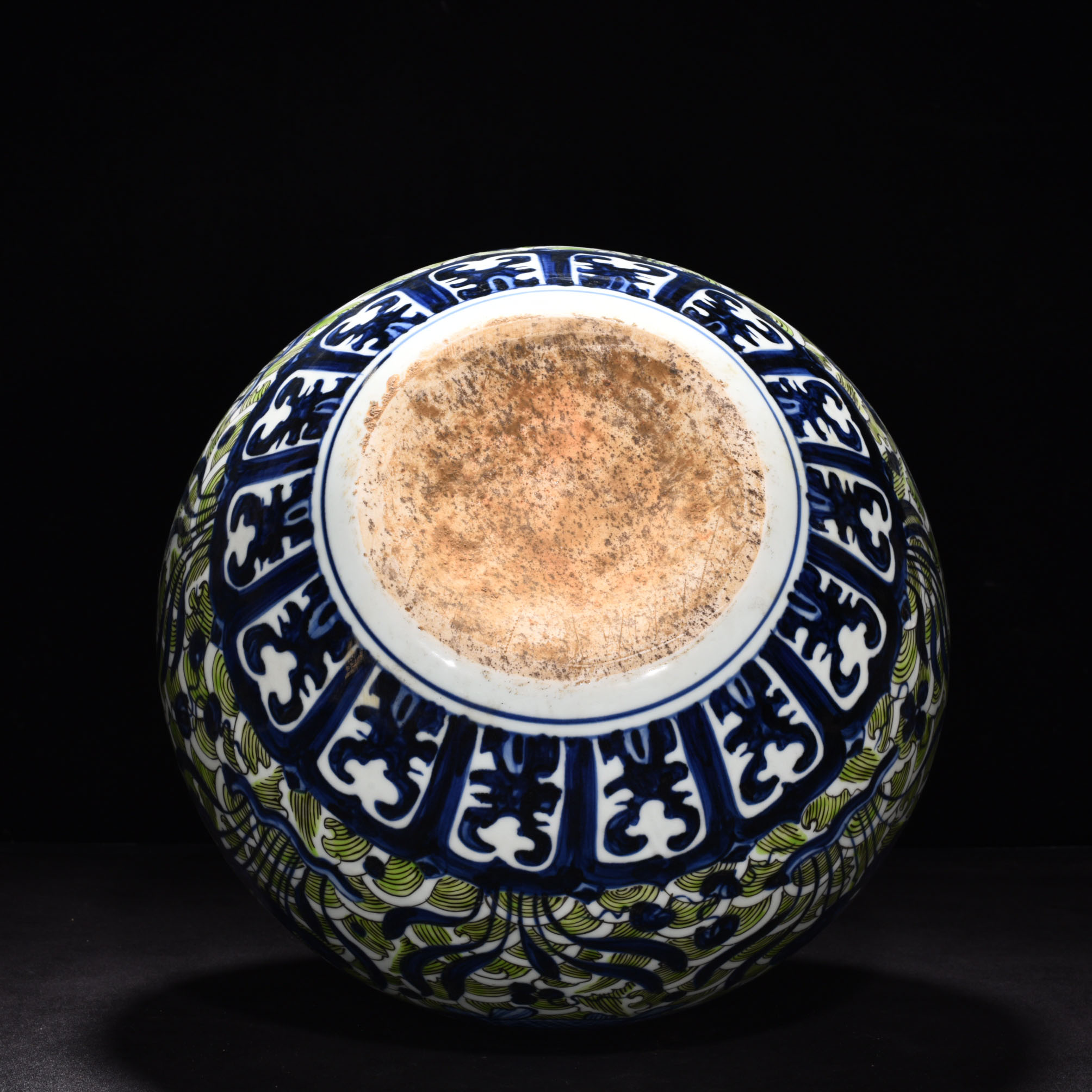 Ming Dynasty Xuande blue and white celestial vase