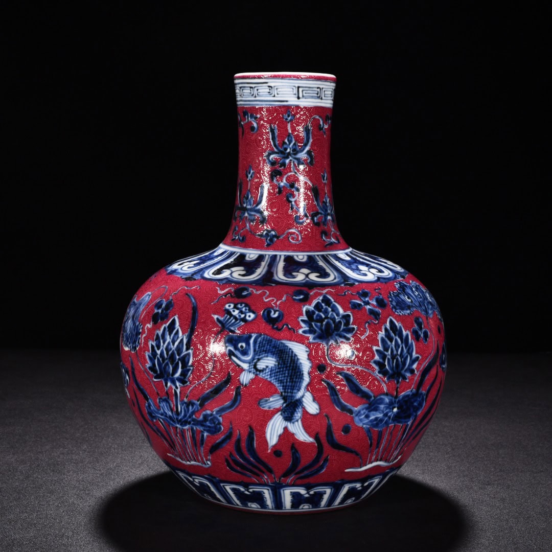 Ming Dynasty Xuande blue and white celestial vase