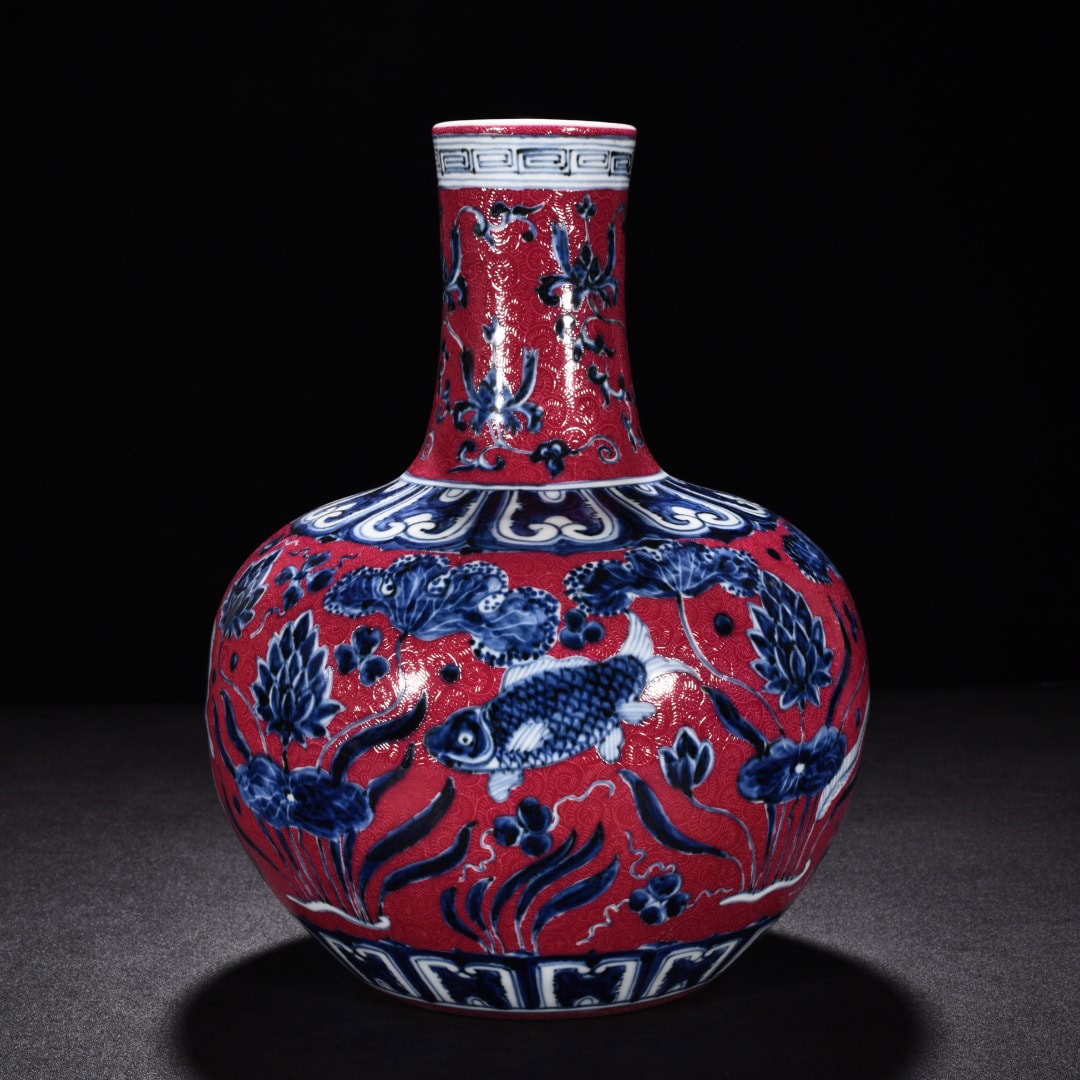 Ming Dynasty Xuande blue and white celestial vase