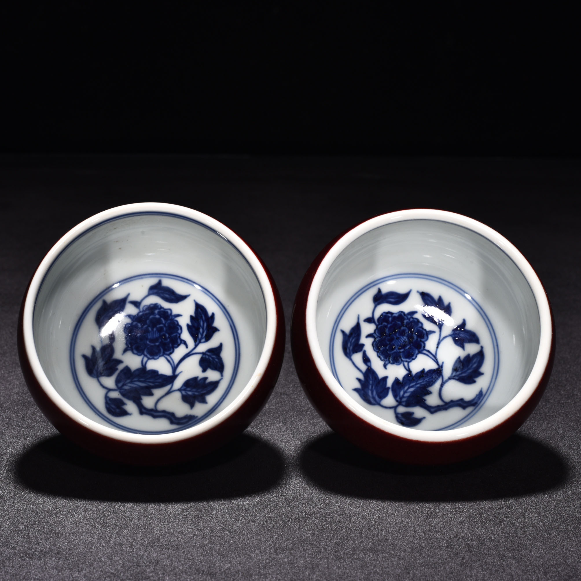 Ming Dynasty Xuandee flower pattern with red glaze cup