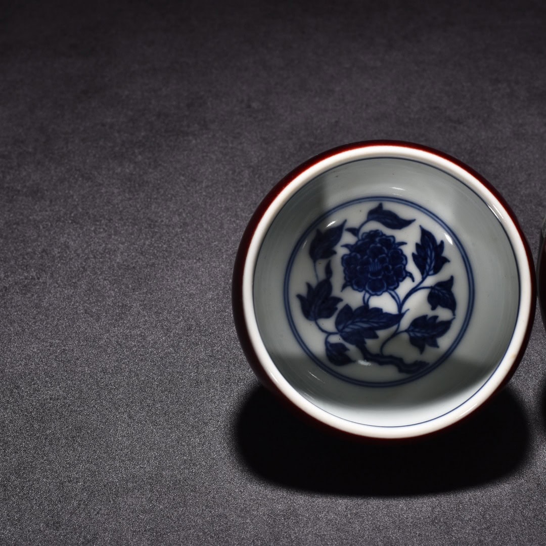 Ming Dynasty Xuandee flower pattern with red glaze cup