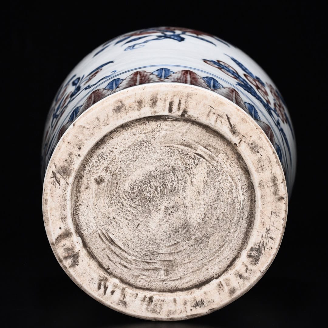 Ming Dynasty Xuande blue and white plum vase