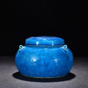 Ming Dynasty Hongzhi peacock blue glaze cover jar
