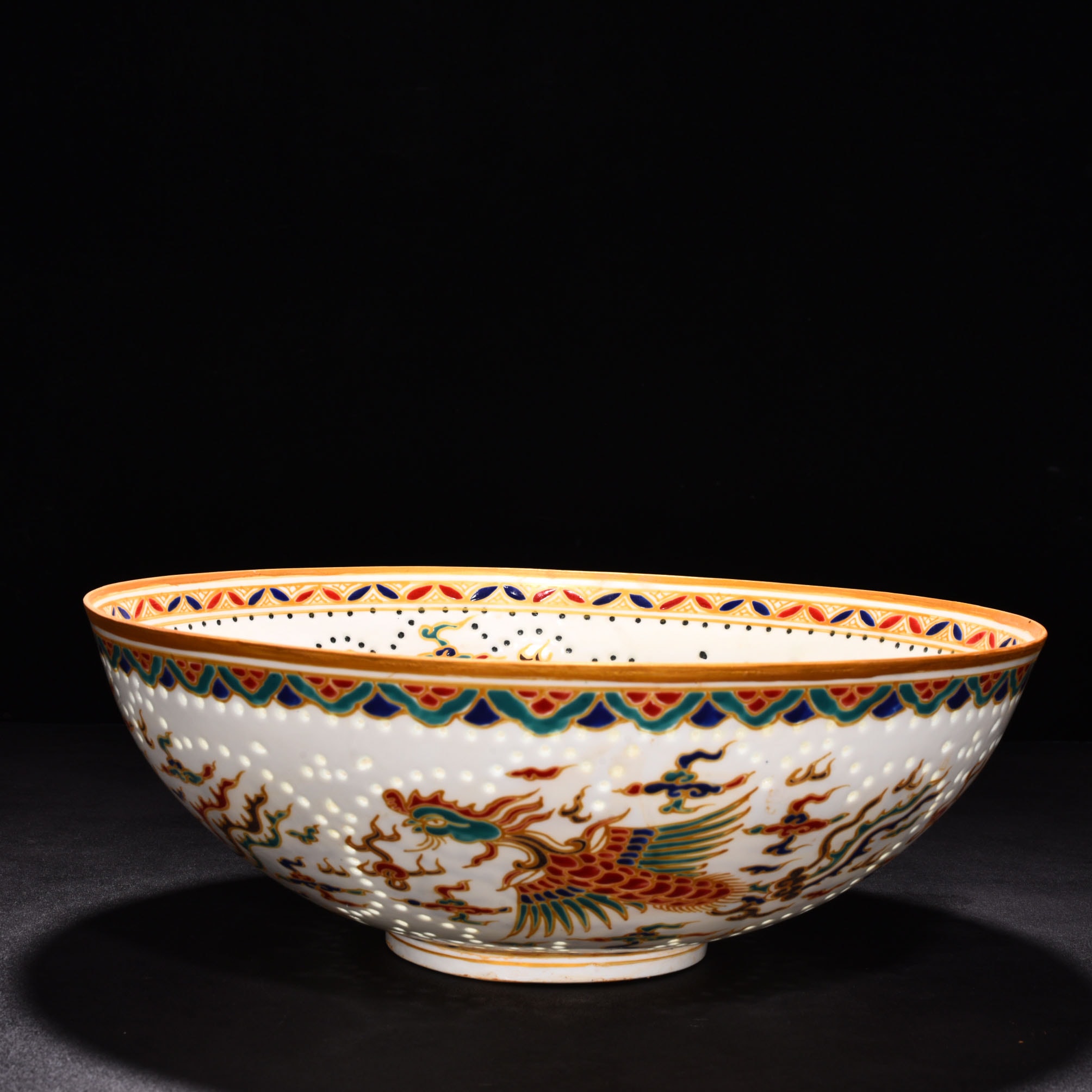 Ming Dynasty Chenghua gold painted exquisite thin bowl