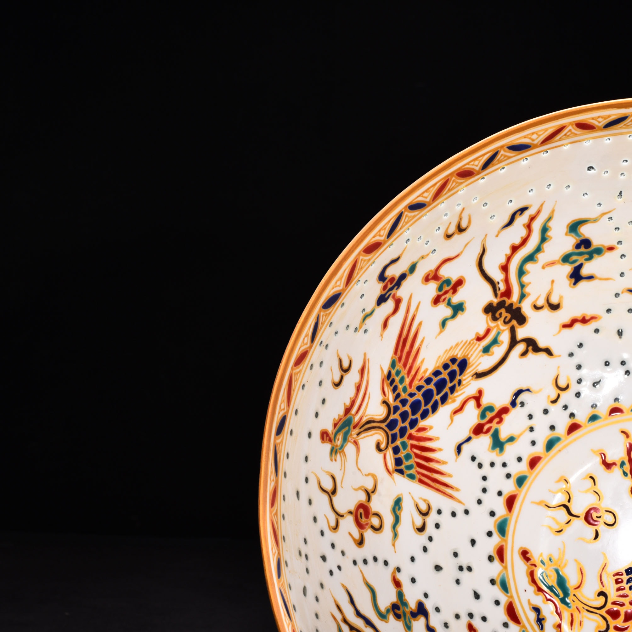 Ming Dynasty Chenghua gold painted exquisite thin bowl