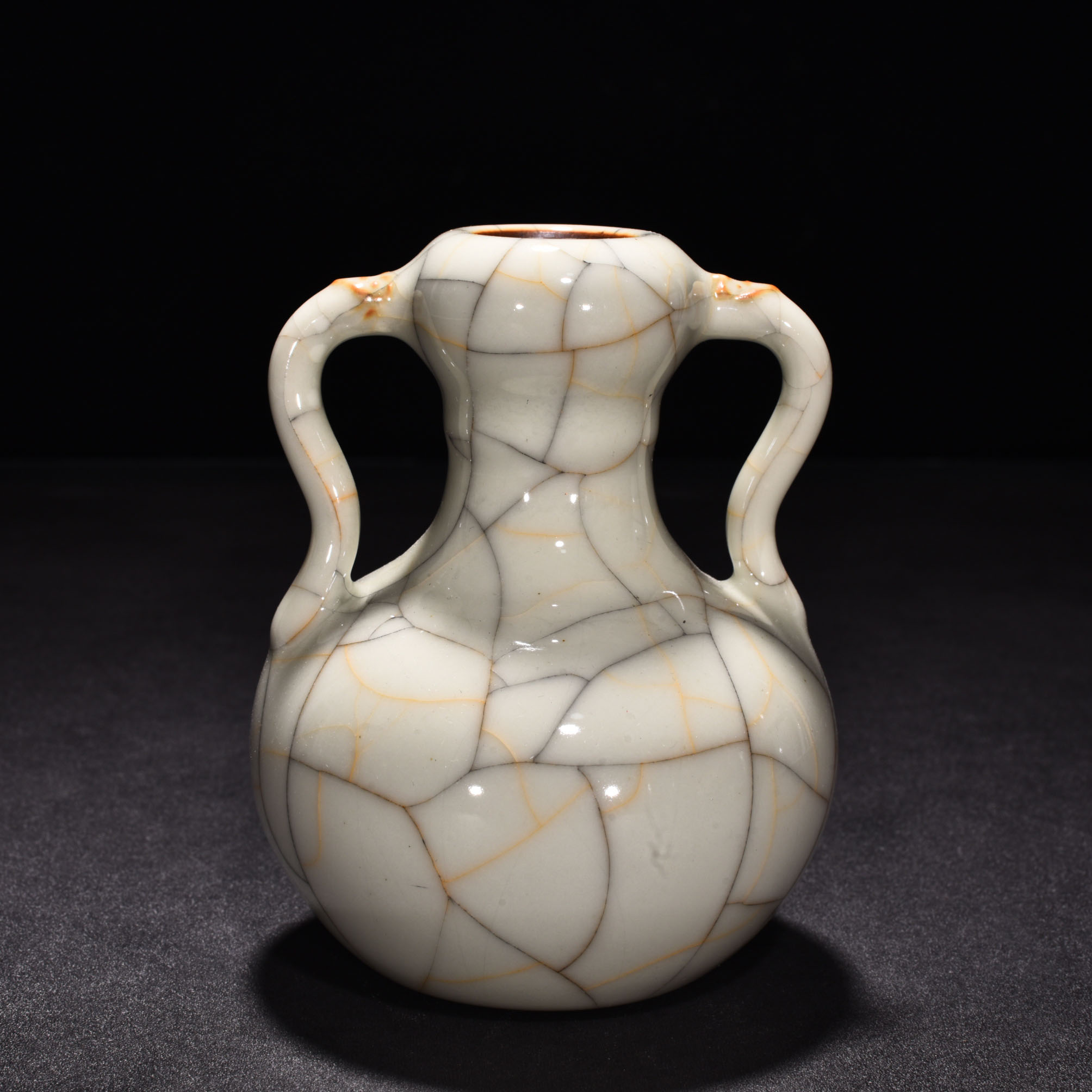 Ming Dynasty Chenghua Ge Kiln sustenance garlic vase