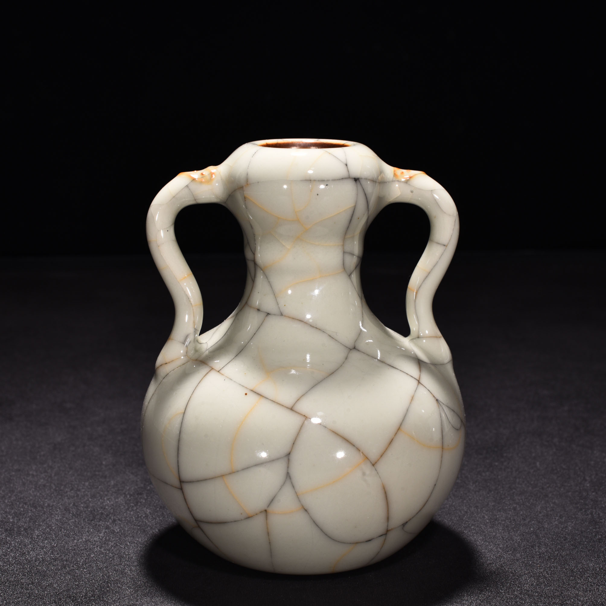 Ming Dynasty Chenghua Ge Kiln sustenance garlic vase