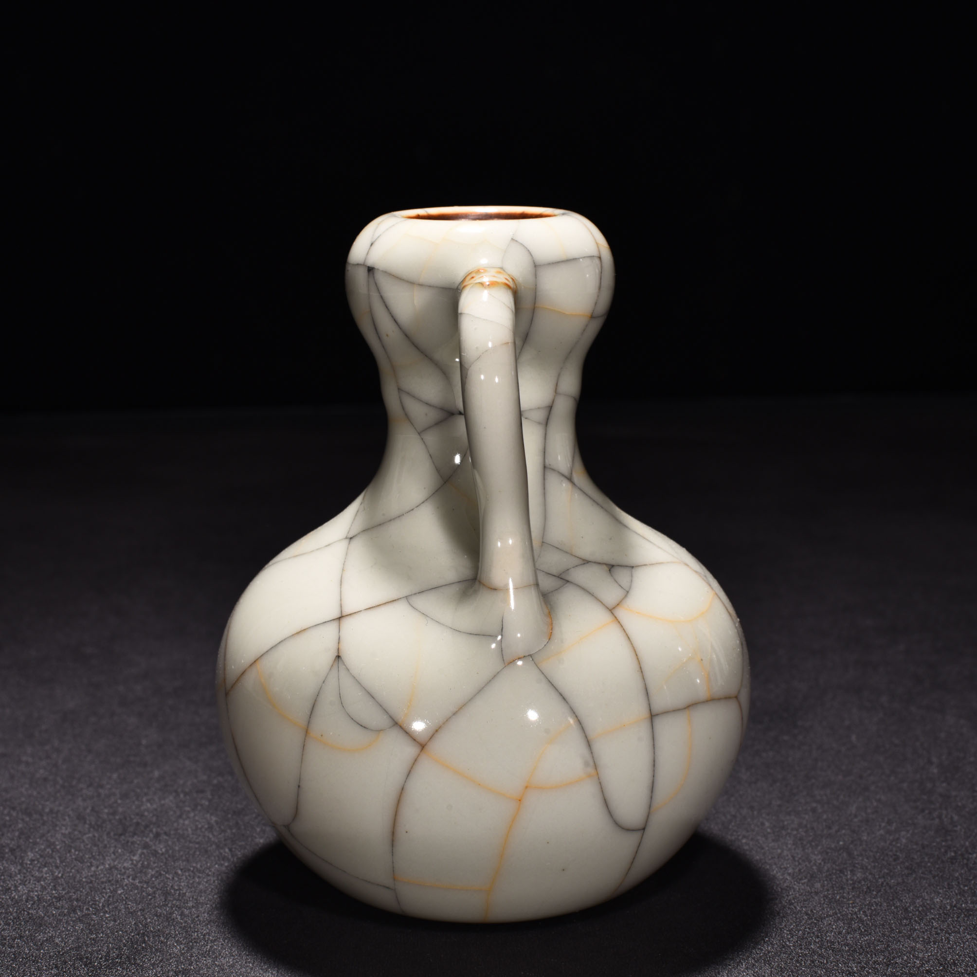 Ming Dynasty Chenghua Ge Kiln sustenance garlic vase