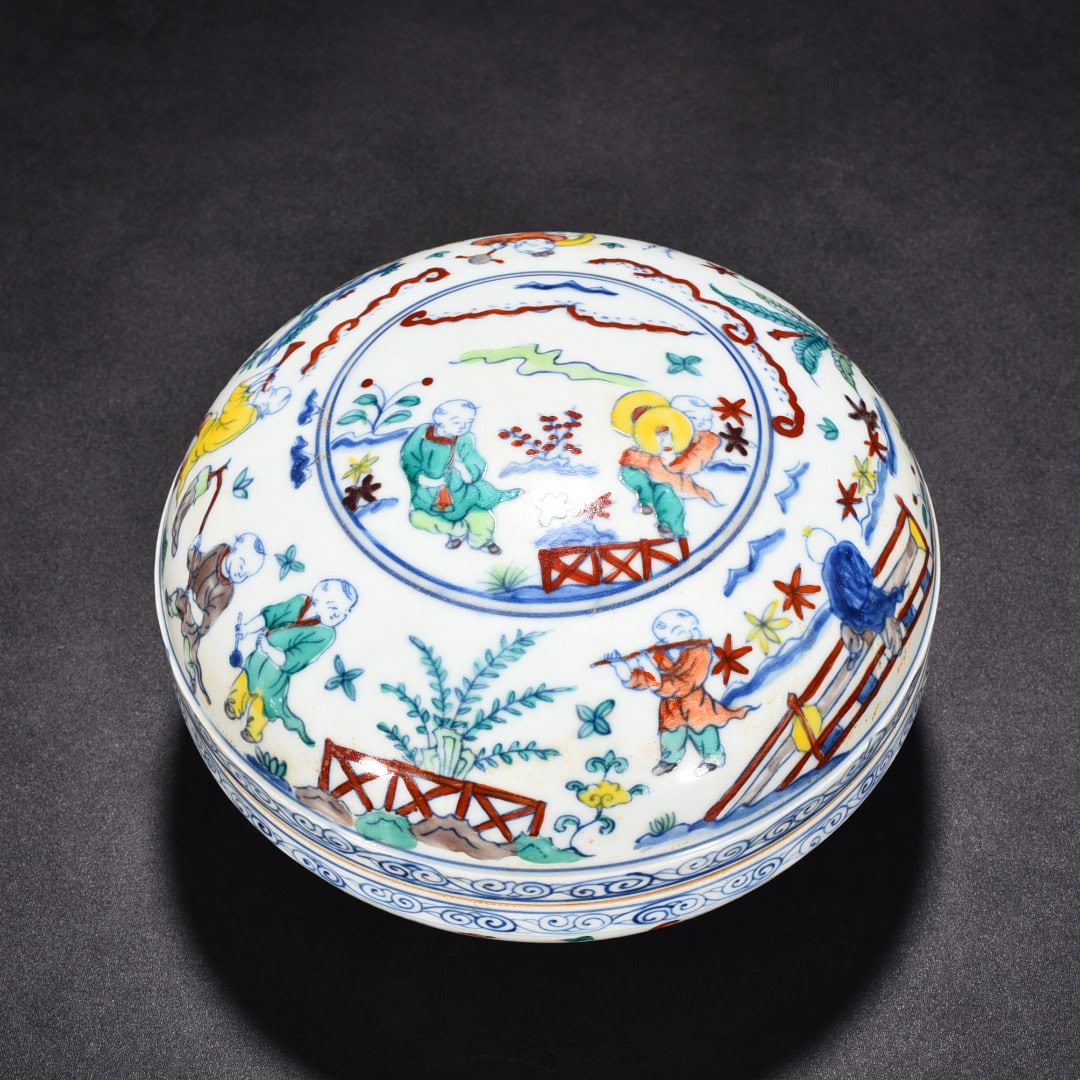 Ming Dynasty Cheng Huadou colorful fruit box