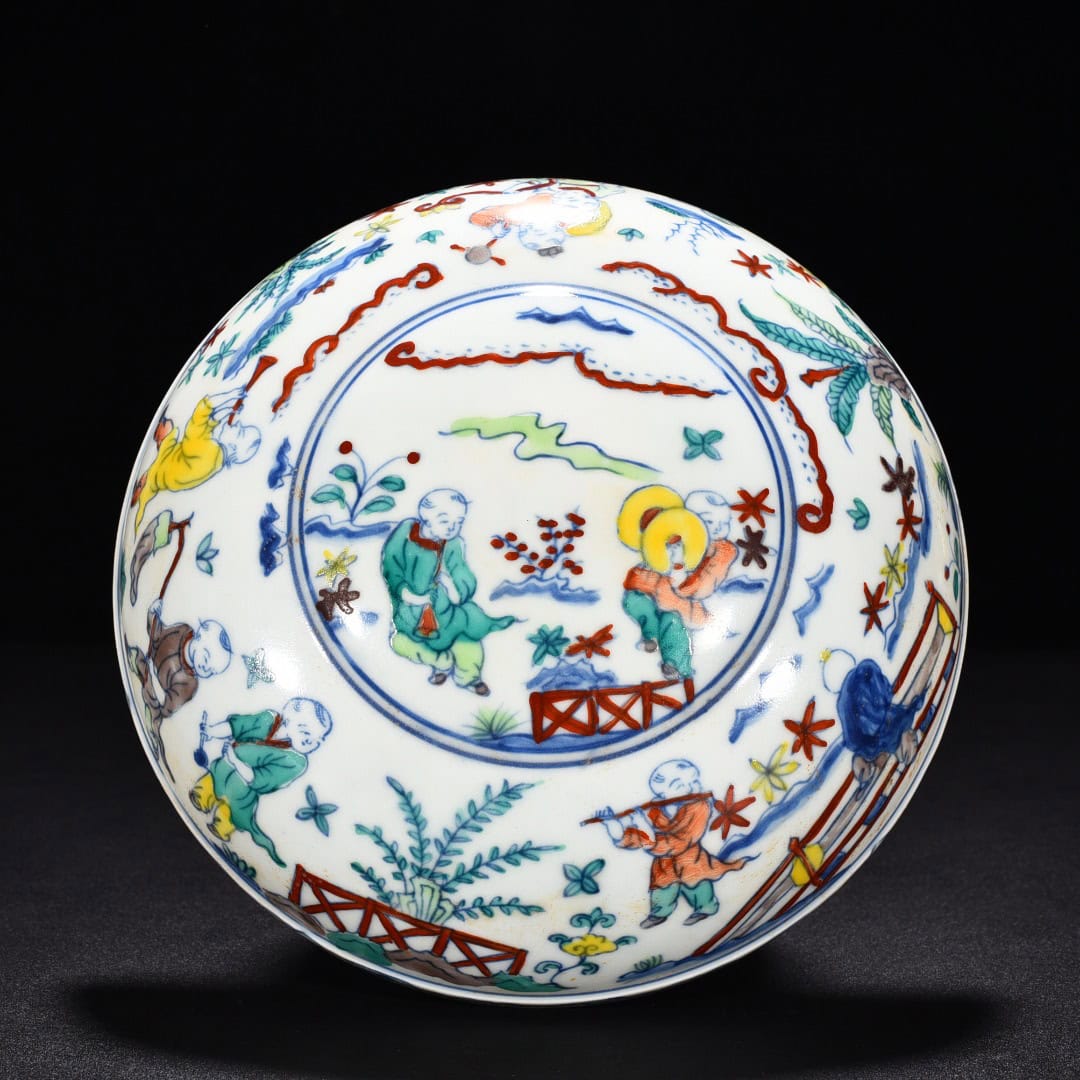 Ming Dynasty Cheng Huadou colorful fruit box