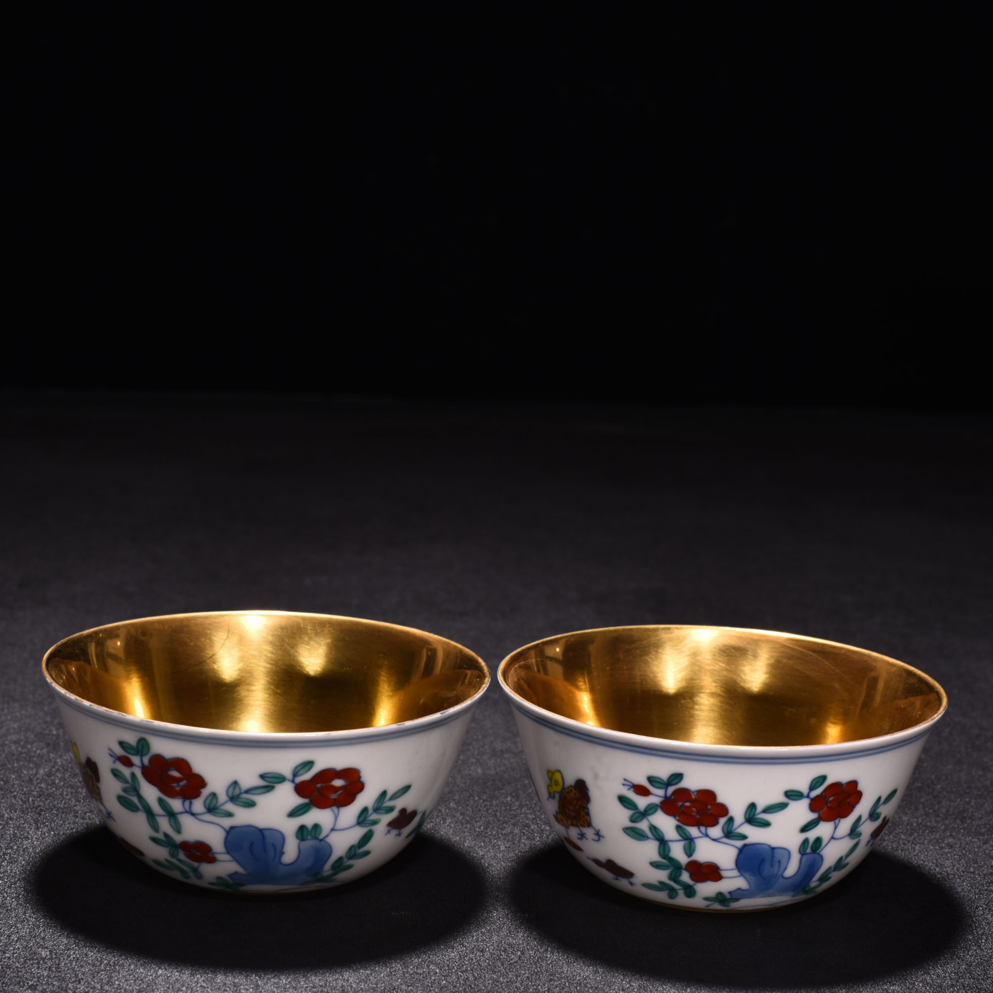 Ming Dynasty Chenghua Dou color gilt chicken cup