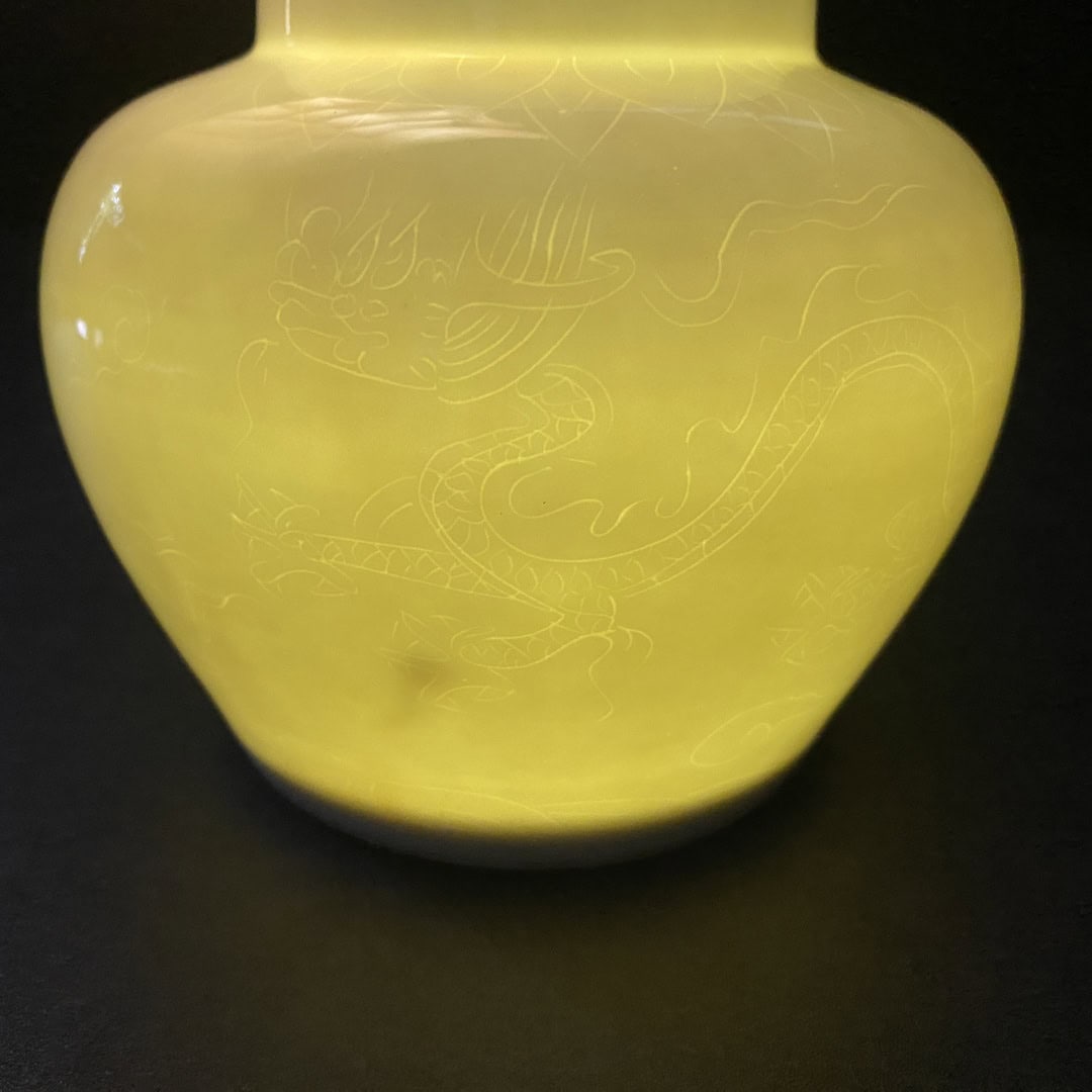 Ming Dynasty Chenghua white glaze sky shaped lid jar