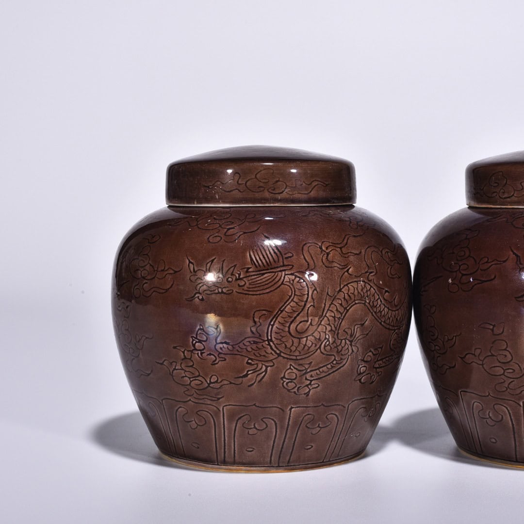 Ming Dynasty Chenghua purple glaze Tianzi jar