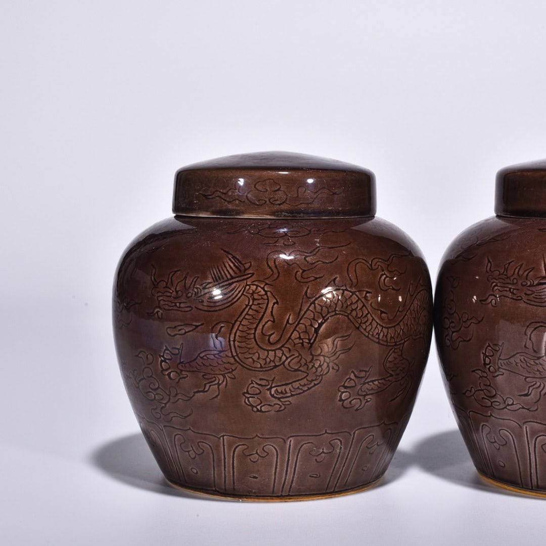 Ming Dynasty Chenghua purple glaze Tianzi jar
