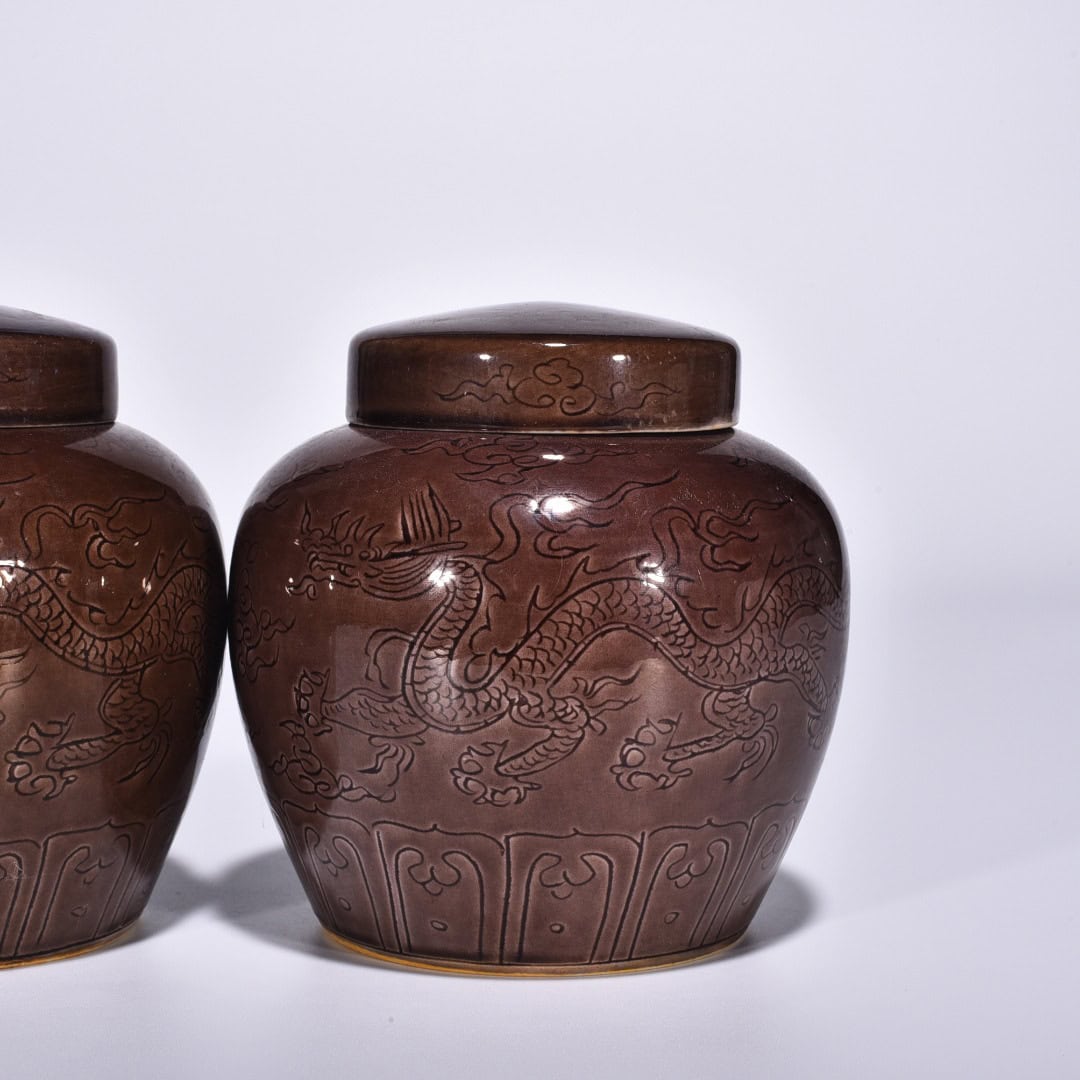 Ming Dynasty Chenghua purple glaze Tianzi jar