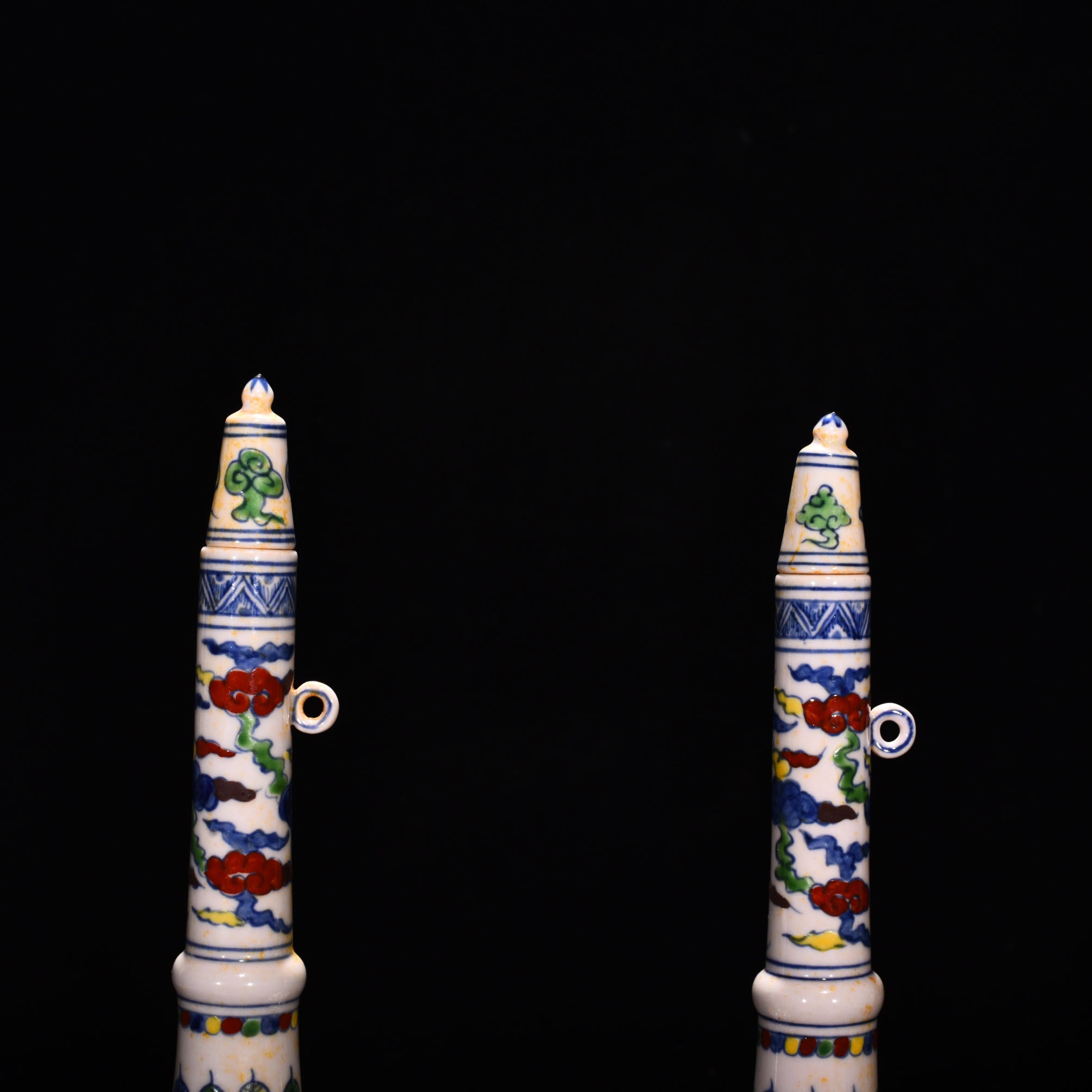 Ming Dynasty Chenghua red tire bucket key gall bottle