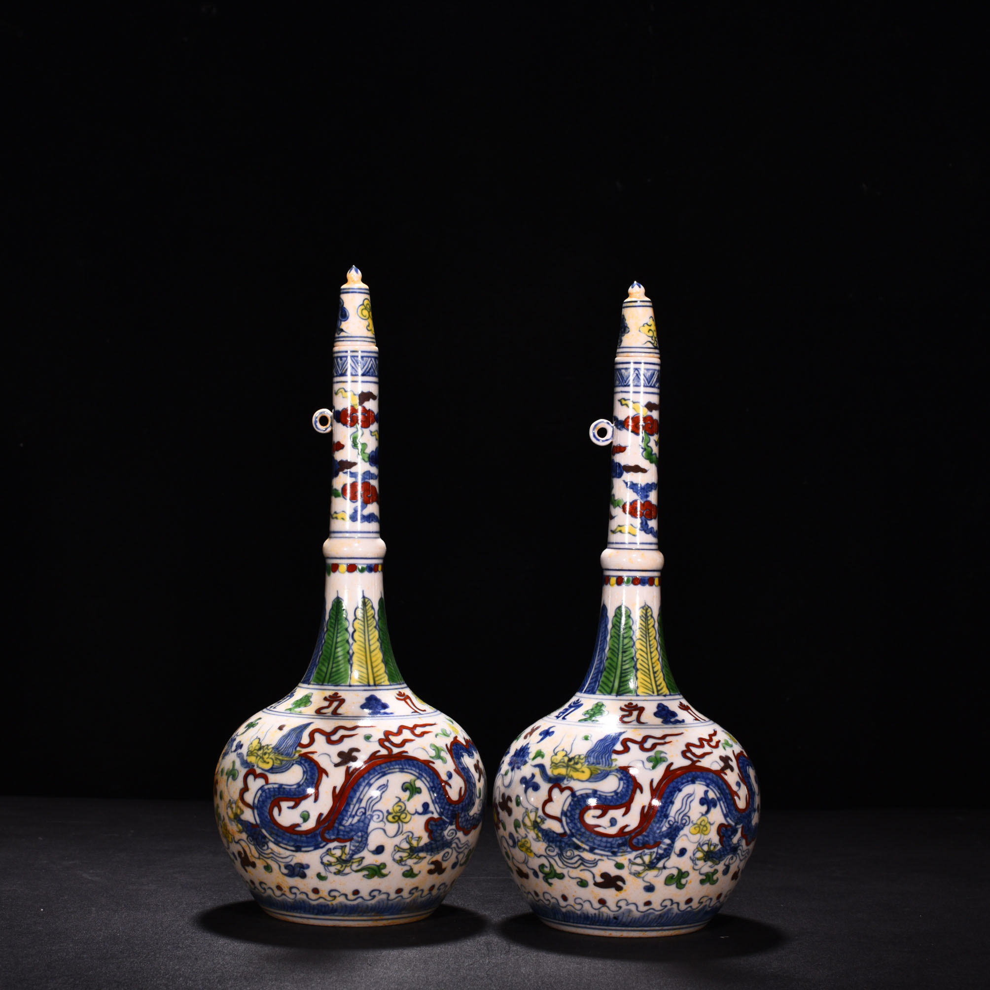 Ming Dynasty Chenghua red tire bucket key gall bottle
