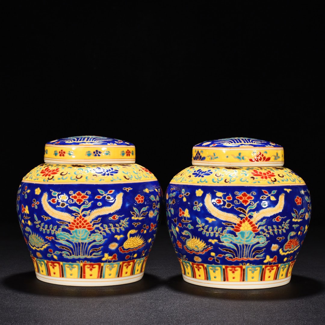 Ming Dynasty Chenghua blue ground multi color lotus jar