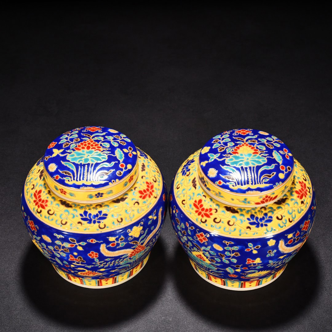 Ming Dynasty Chenghua blue ground multi color lotus jar