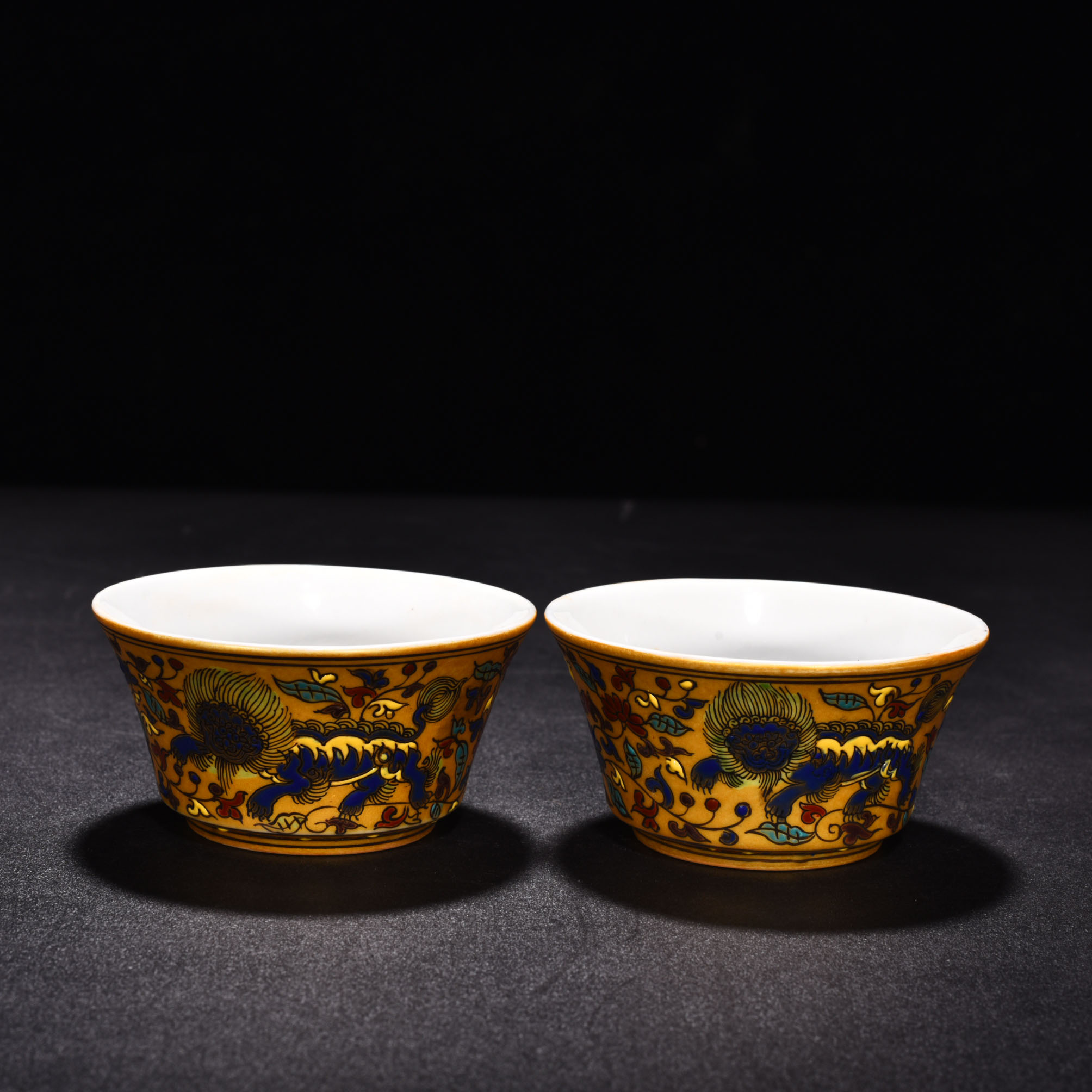 Ming Dynasty Chenghua Golden Lion Ruyi Cup