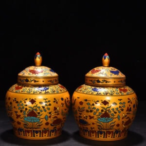 Ming Dynasty Chenghua Jindi colorful lotus lid jar