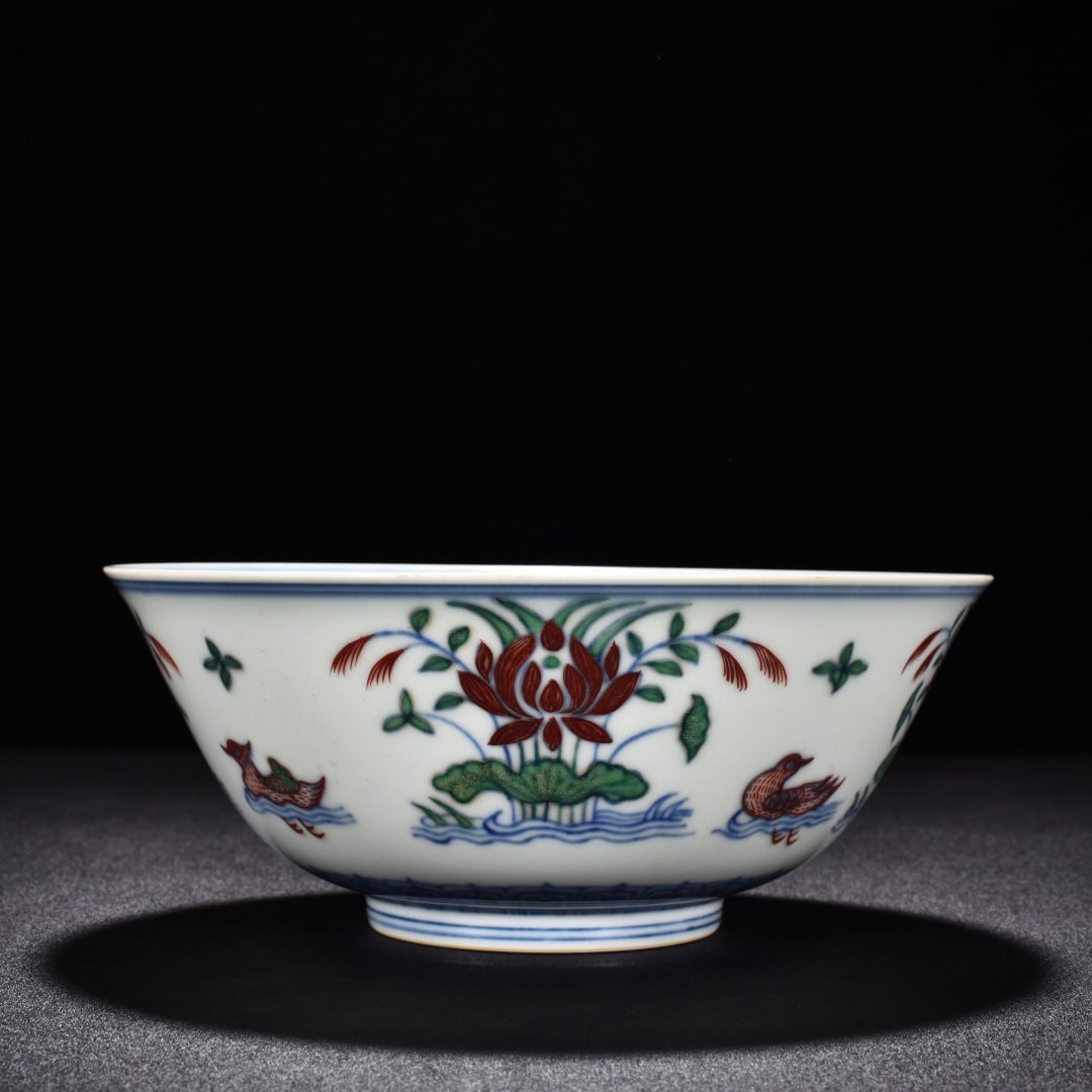 Ming Dynasty Chenghua blue and white multicolored bowl