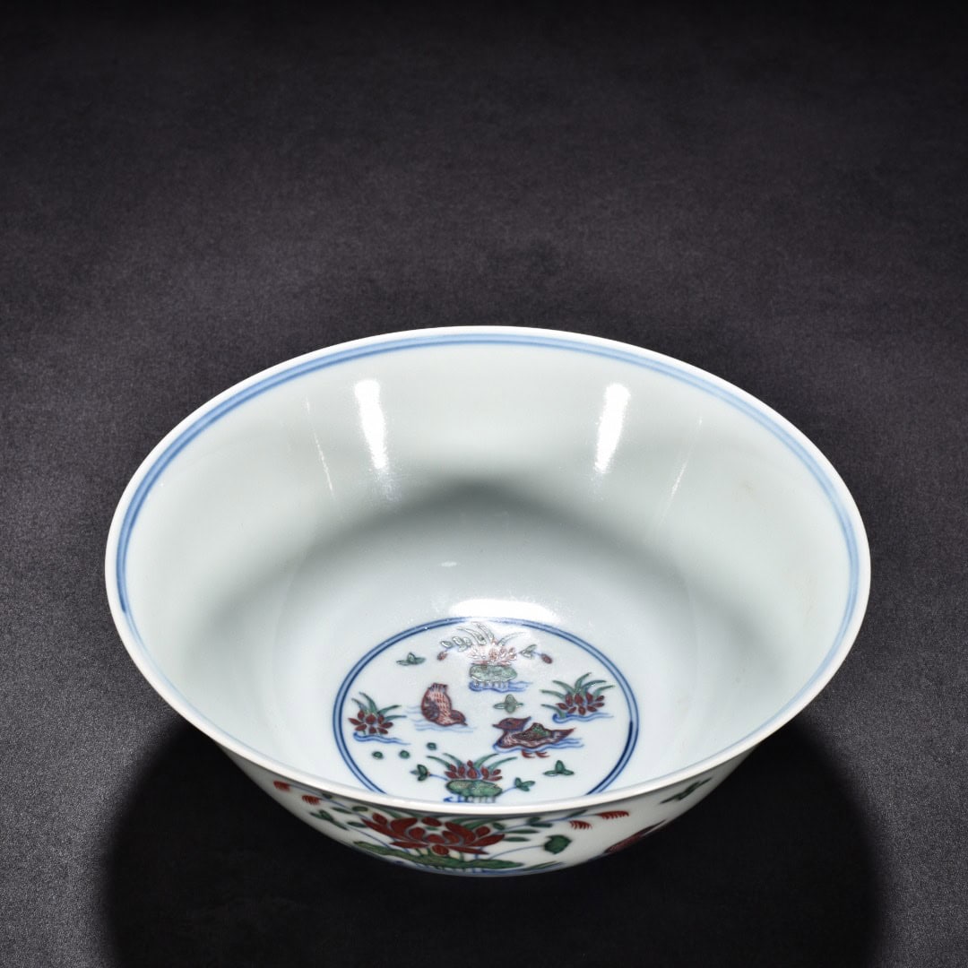 Ming Dynasty Chenghua blue and white multicolored bowl