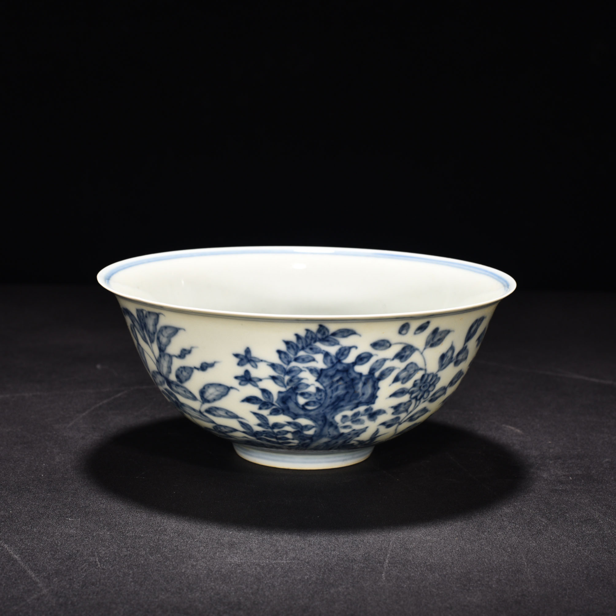 Ming Dynasty Chenghua blue and white palace bowl