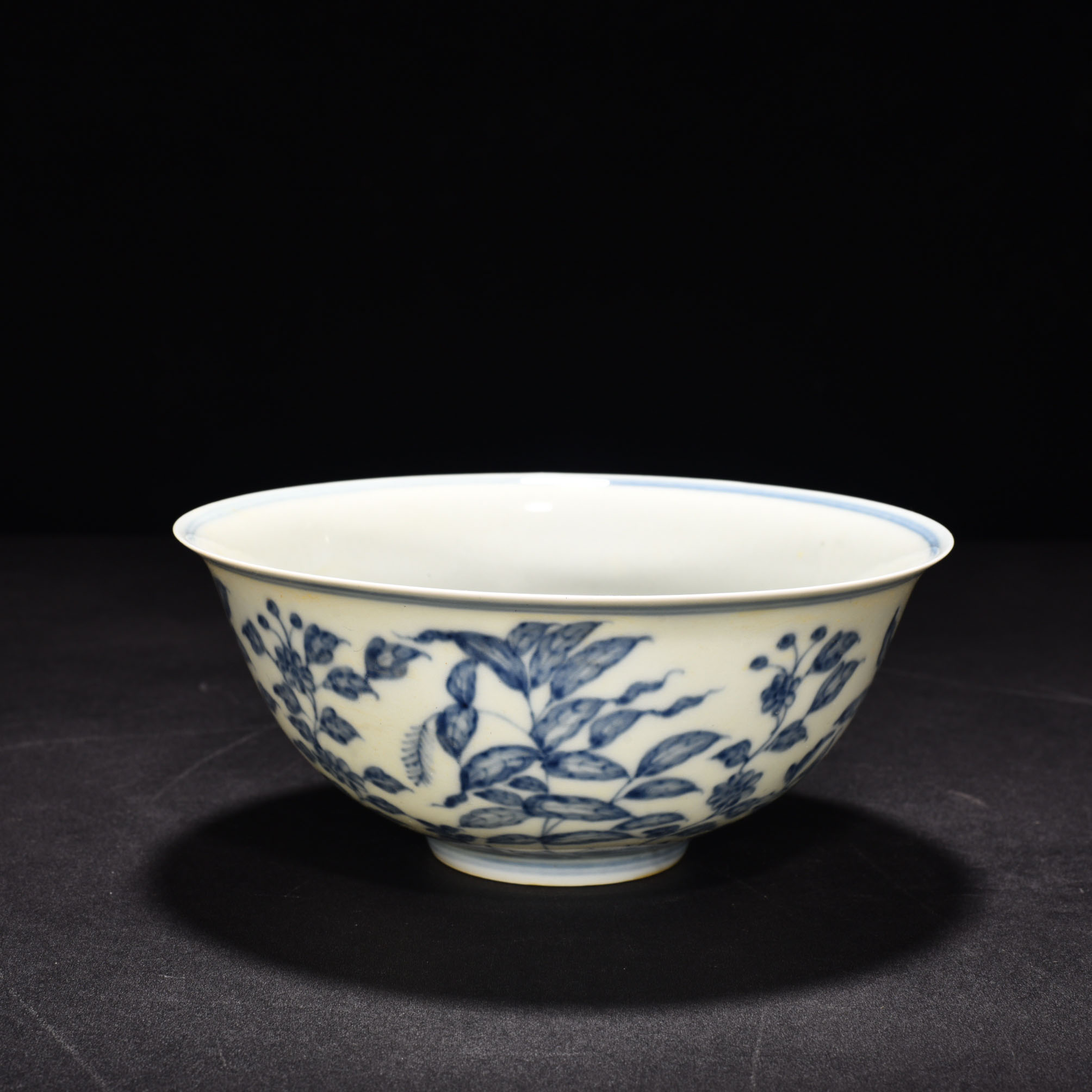 Ming Dynasty Chenghua blue and white palace bowl