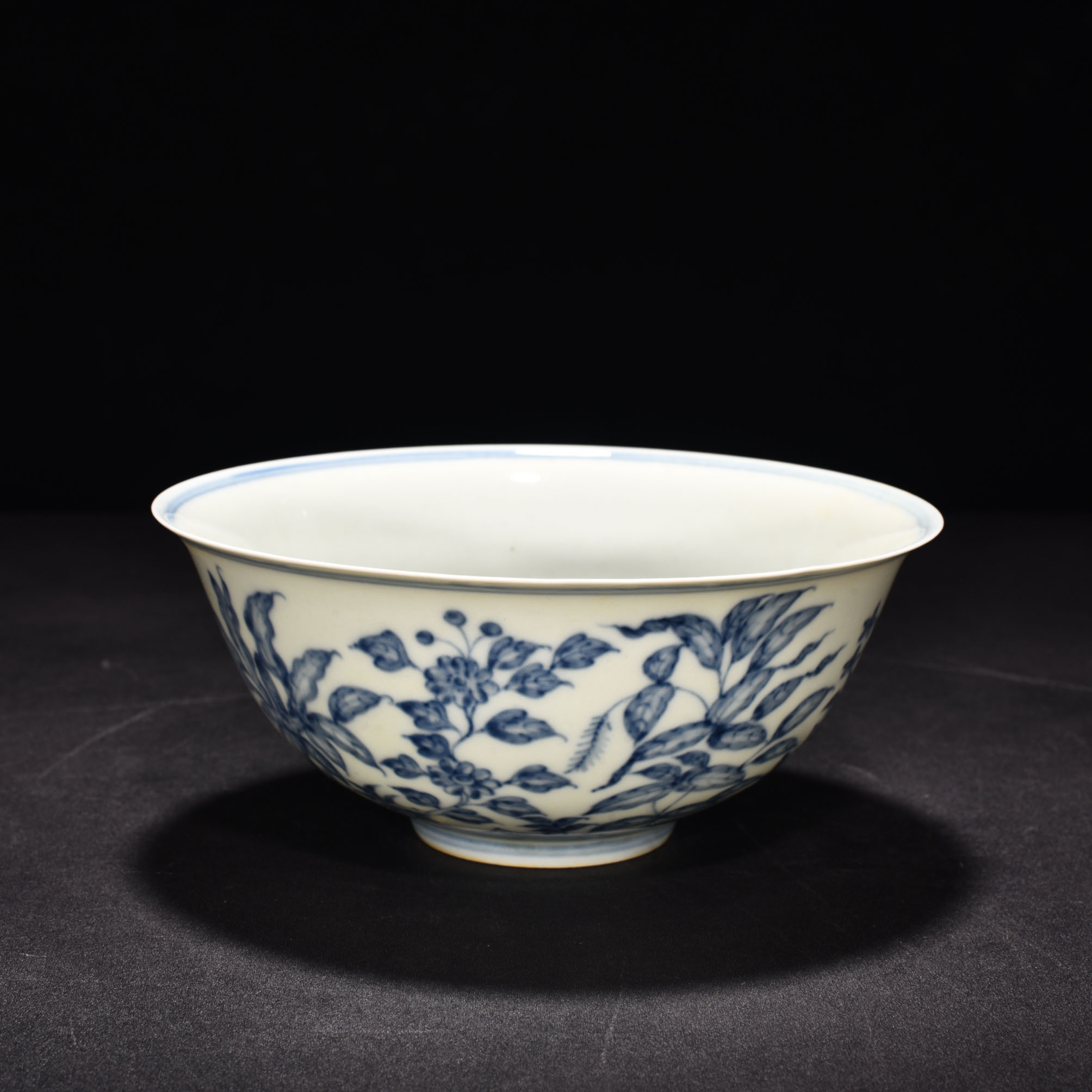 Ming Dynasty Chenghua blue and white palace bowl