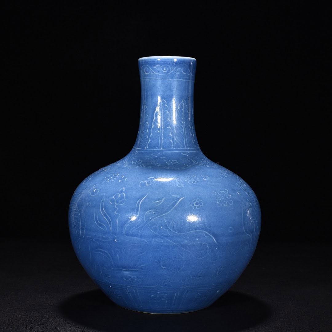 Ming Dynasty Yongle blue glazed sky ball vase