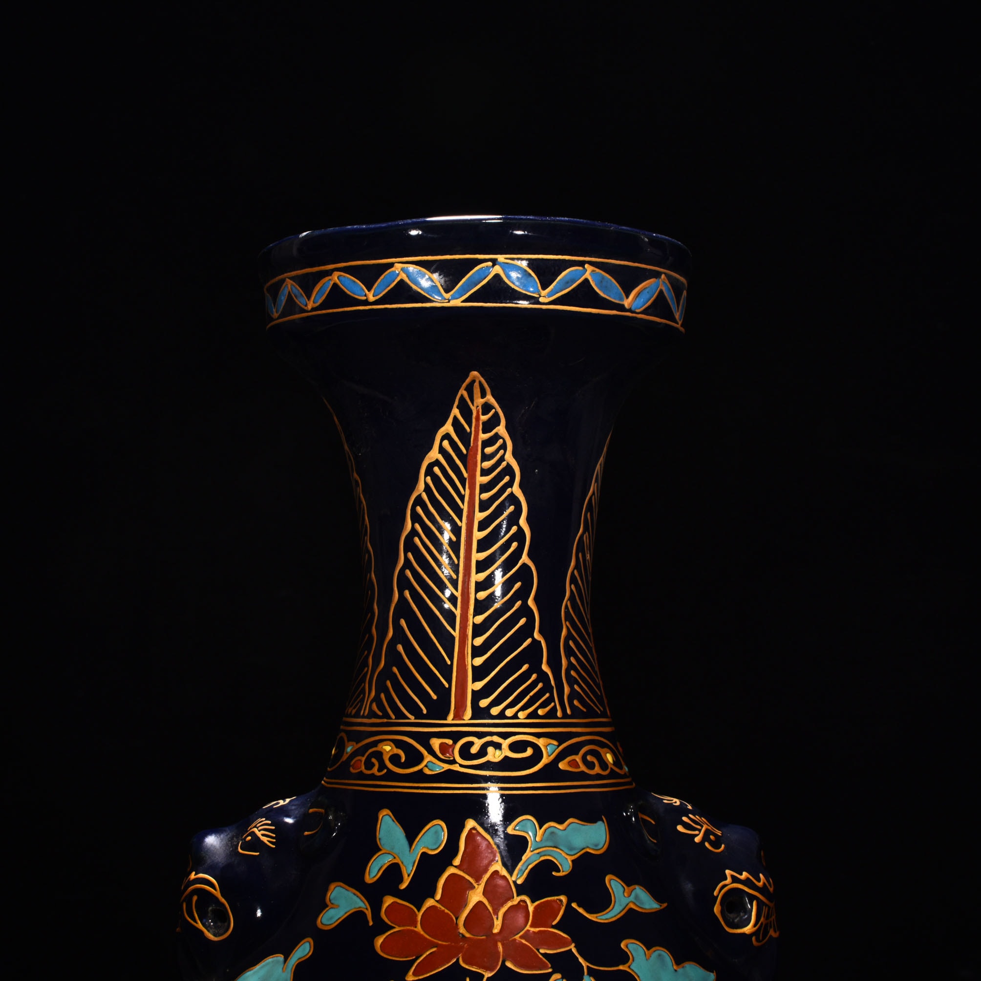 Ming Dynasty Yongle Fahua five color disc mouth bottle