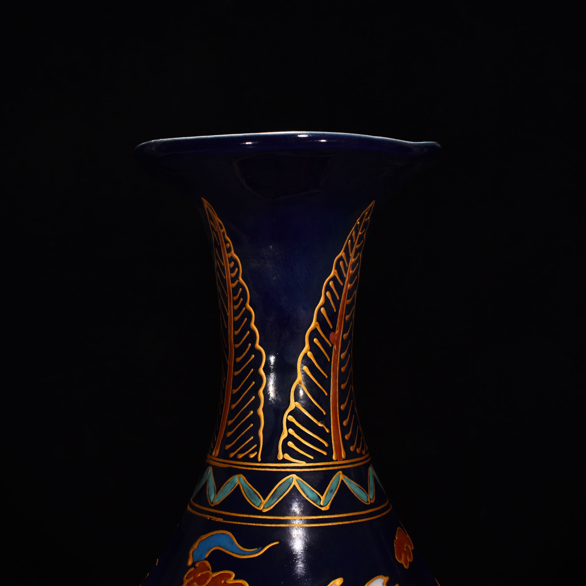 Ming Dynasty Yongle fahua multicolored jade pot spring vase