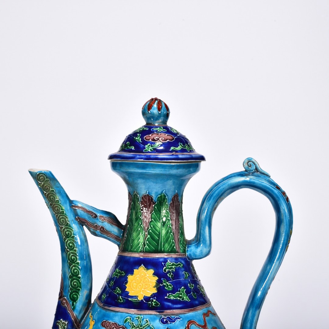Ming Dynasty Yongle enamel with colorful clouds and dragon pattern pot