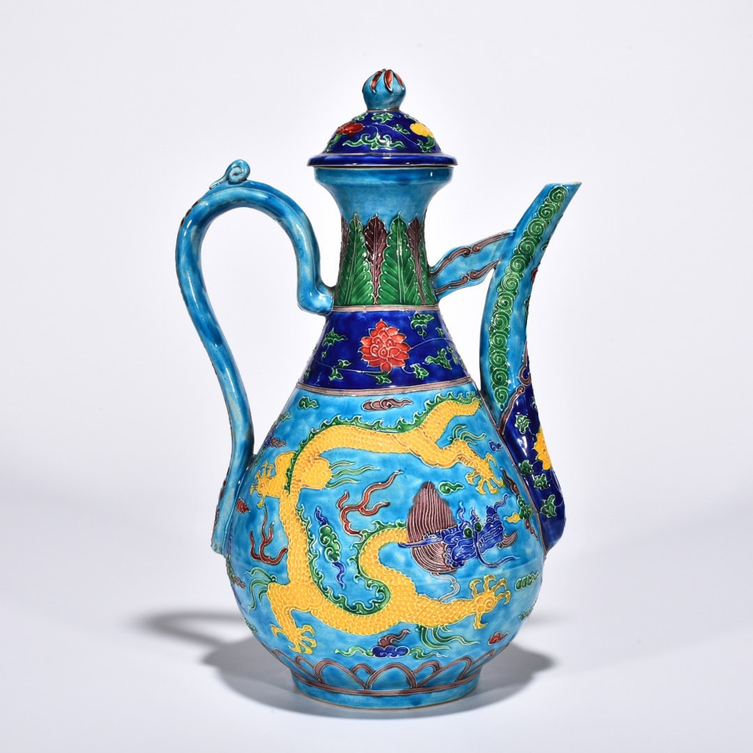Ming Dynasty Yongle enamel with colorful clouds and dragon pattern pot