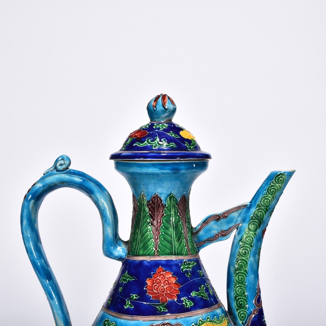 Ming Dynasty Yongle enamel with colorful clouds and dragon pattern pot