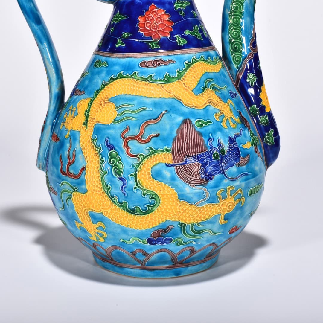 Ming Dynasty Yongle enamel with colorful clouds and dragon pattern pot