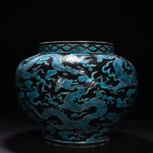 Ming Dynasty Yongle enamel black ground peacock blue glaze jar