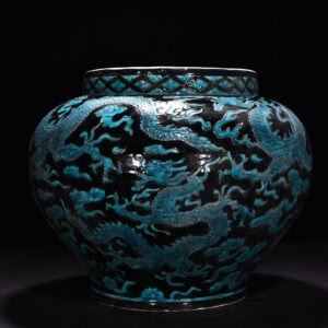 Ming Dynasty Yongle enamel black ground peacock jar