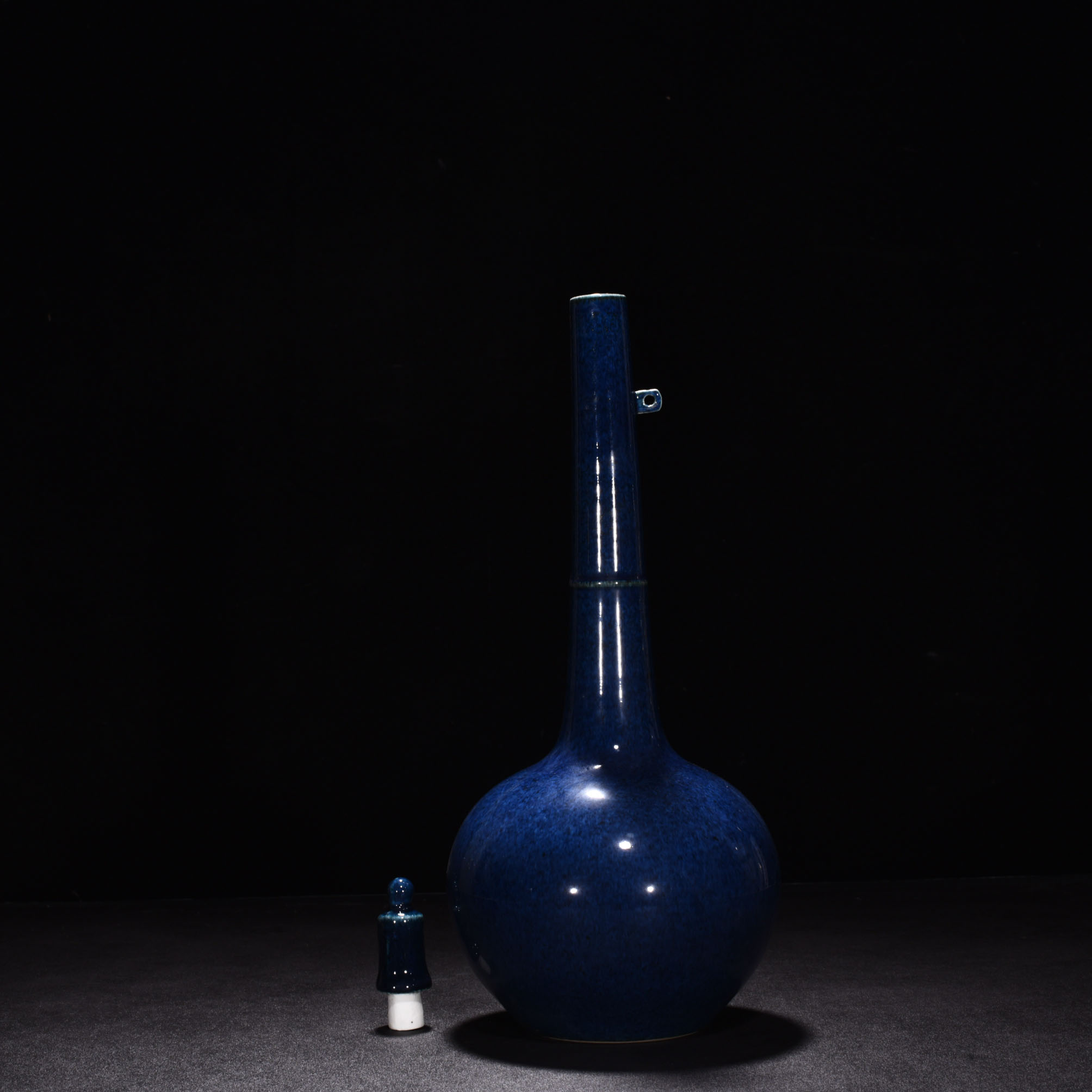Ming Dynasty Yongle Zheng He blue glaze key vase