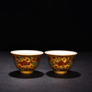 Ming Dynasty Yongle gold colored fish and algae pattern hand cup