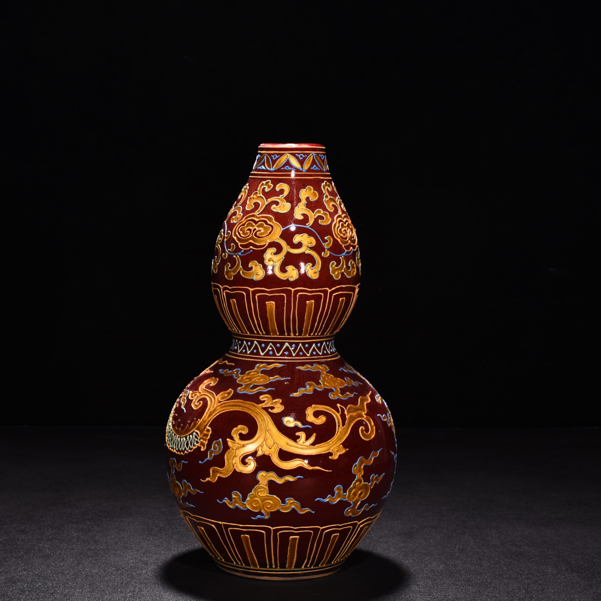 Ming Dynasty Yongle Ji red enamel gourd vase