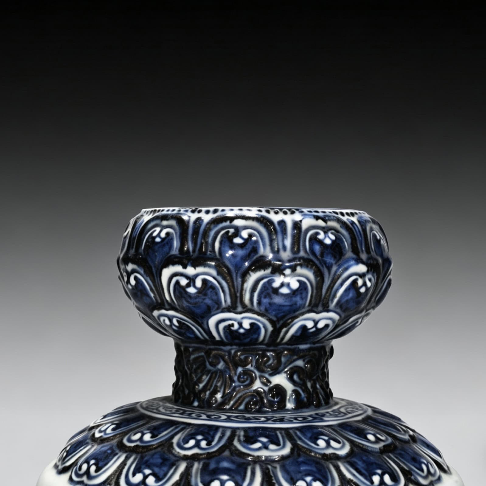 Ming Dynasty Yongle blue and white Sanskri Buddha oil lamp