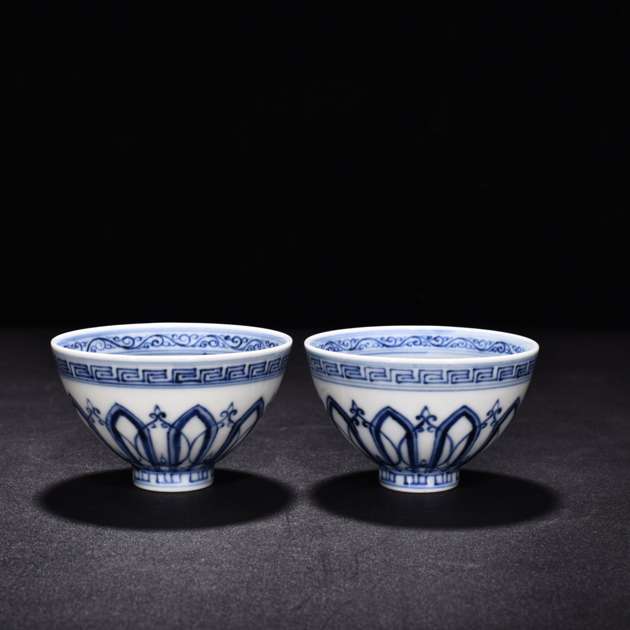 Ming Dynasty Yongle blue and white chicken heart cup